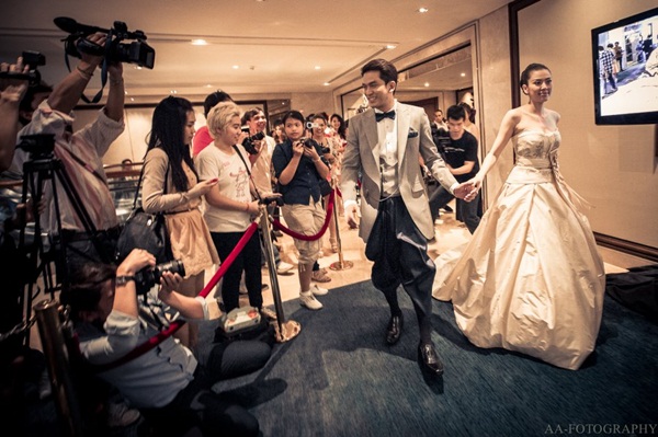 ชมเต็ม ๆ ภาพงานแต่ง ป๋อ-เอ๋ ในฉบับหวานปนฮา