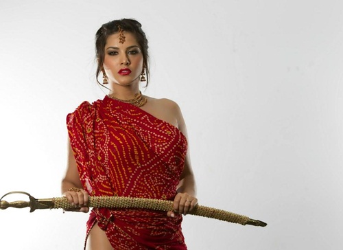 ซันนี่ ลีโอนี่ Sunny Leone ดาวโป๊อินเดียถูกด่ายับ หลังถูกเชื่อว่าเป็นต้นเหตุคดีข่มขืน