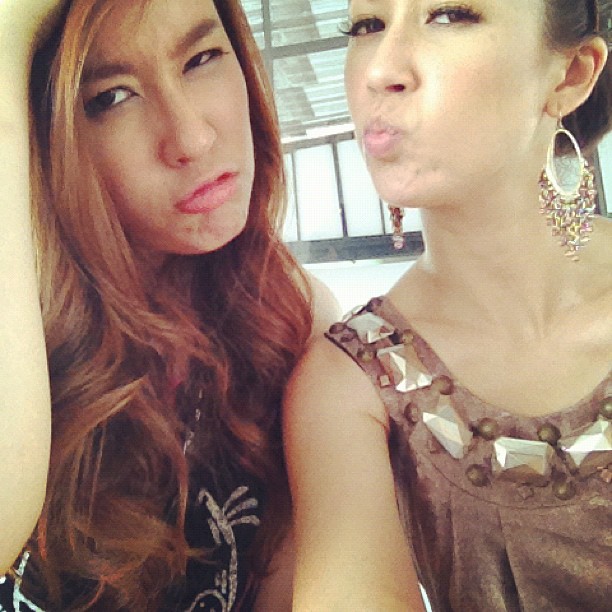 ไก่ทอดเดชา เวียร์ บ๊วย