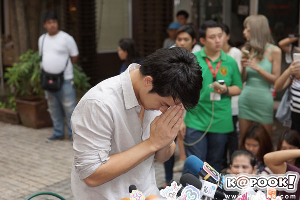 หมาก ปริญ แถลงข่าวขอโทษแม่มิ้นต์