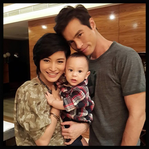  ปีเตอร์ คอร์ป ไดเรนดัล ประวัติพระเอกทรงเสน่ห์