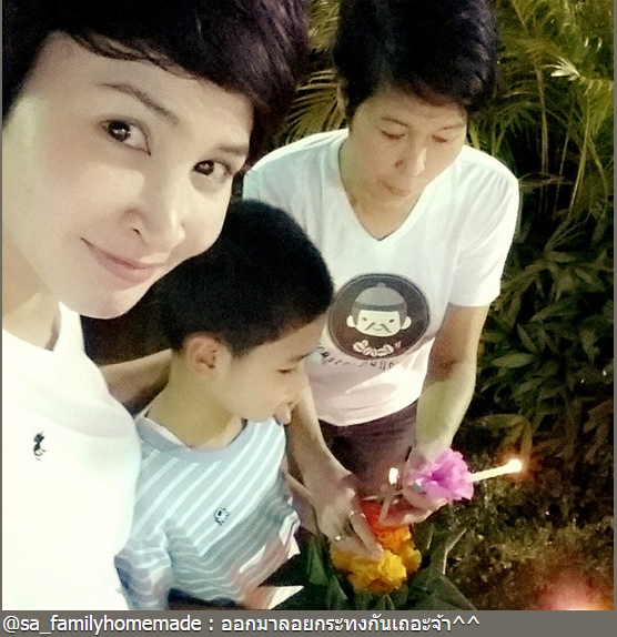 ดาราลอยกระทง 2557