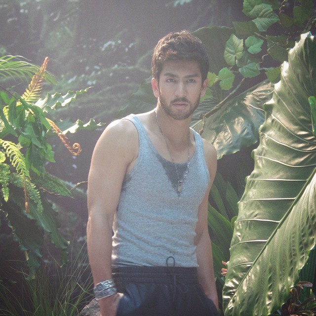 ติ๊ก เจษฎาภรณ์ นิตยสารเปรียว