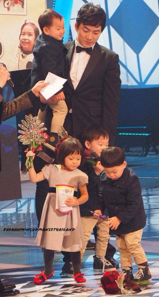 แทฮัน มินกุก มันเซ ลูกชายแฝด 3 ซองอิลกุก