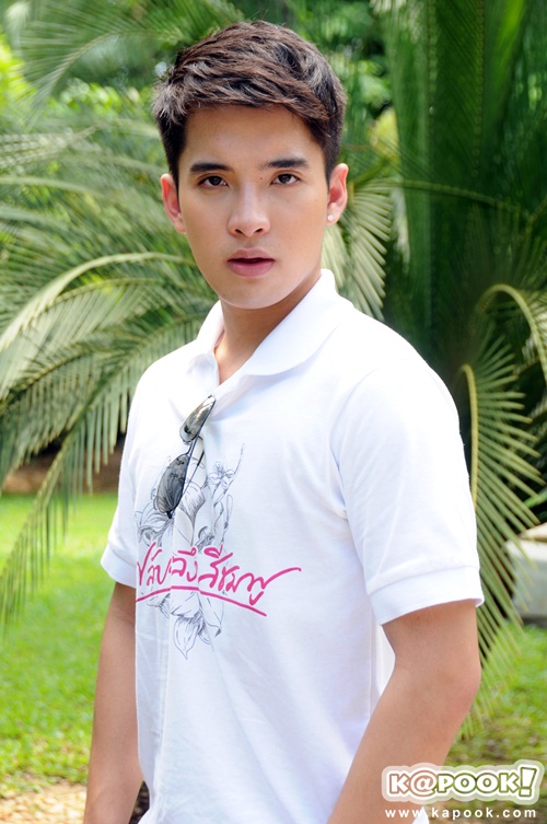 ละคร พลับพลึงสีชมพู บวงสรวง