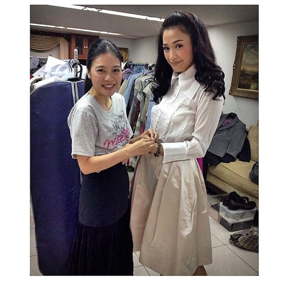 ละคร พลับพลึงสีชมพู