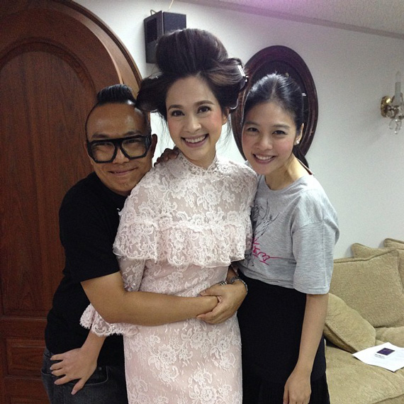 ละคร พลับพลึงสีชมพู
