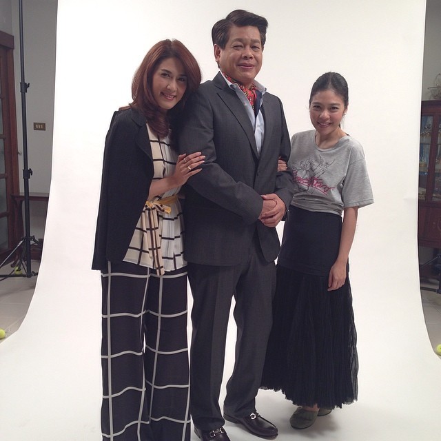 ละคร พลับพลึงสีชมพู
