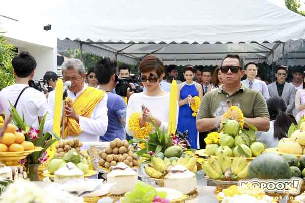 บวงสรวง ทรายสีเพลิง
