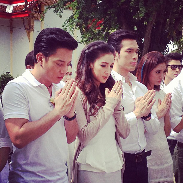 รถไฟ เรือเมล์ ลิเก กองถ่าย