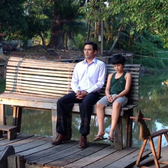 ทองเนื้อเก้า ฉาก วันเฉลิมนั่งม้าโยก