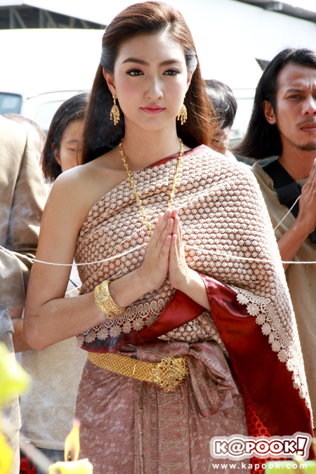 ละคร แหวนสวาท บวงสรวง