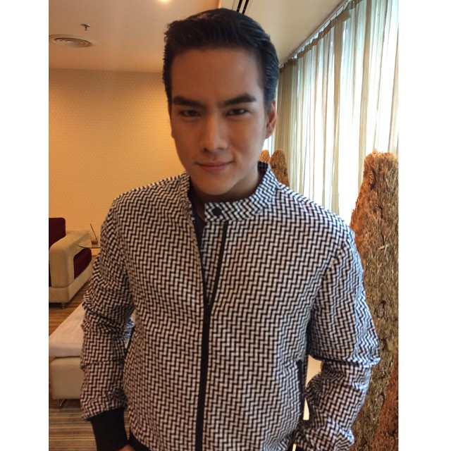 ประวัติ สวิส เตชภูวนนท์