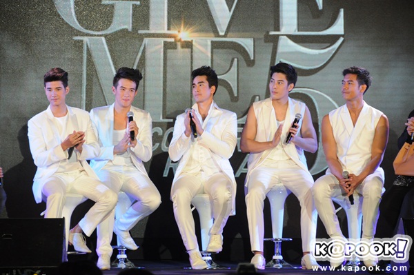 แถลงข่าว Give me five คอนเสิร์ต เรท A