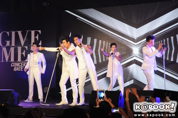 แถลงข่าว Give me five คอนเสิร์ต เรท A