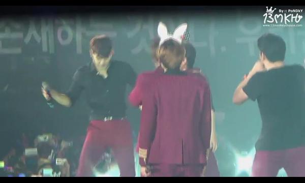 Super Junior ออกลีลาเต้นเพลง ชักกระตุก