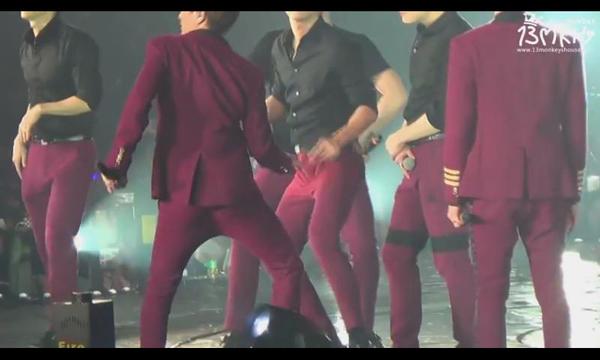 Super Junior ออกลีลาเต้นเพลง ชักกระตุก