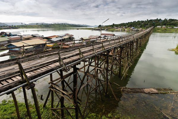 สะพานมอญ