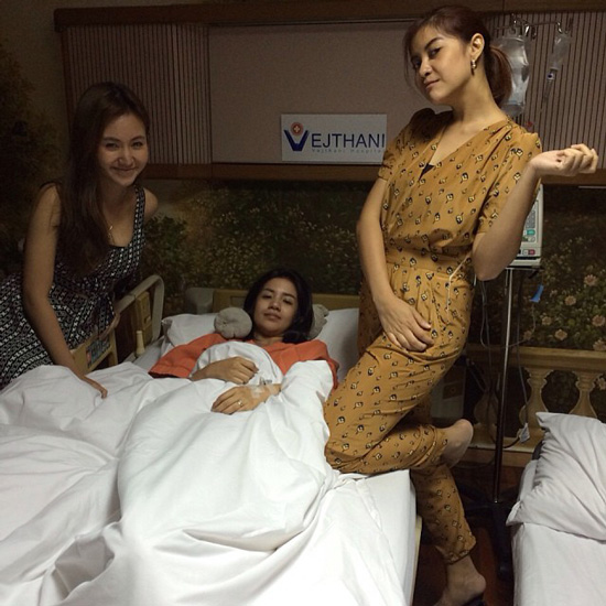 ใบเตย อาร์สยาม เข้าโรงพยาบาล