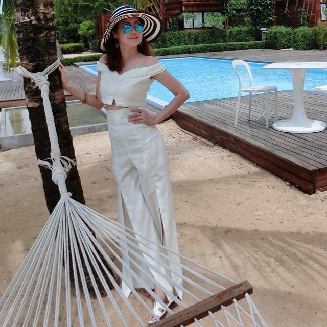 หมออ้อย จุฑารัตน์ ชุดว่ายน้ำ