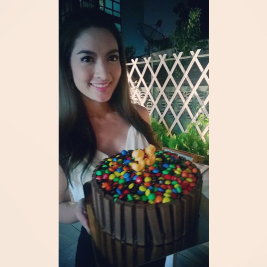 แอฟ ทักษอร ฉลองวันเกิด อายุ 33 ปี