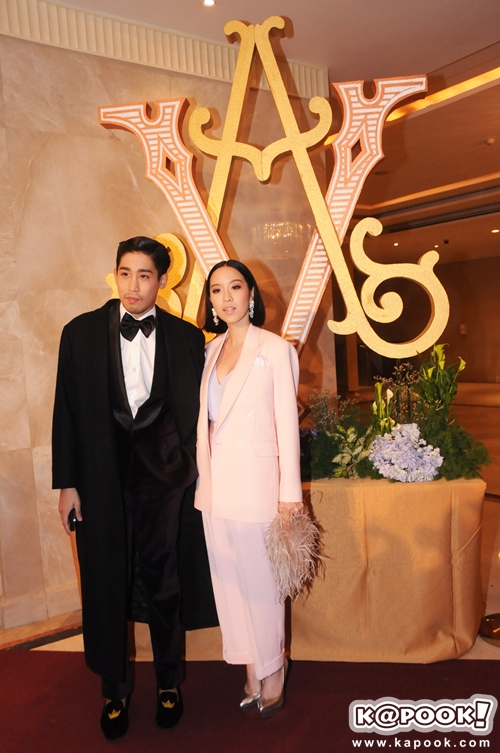 คู่รักดารา ร่วม งานแต่ง ชมพู่ น็อต