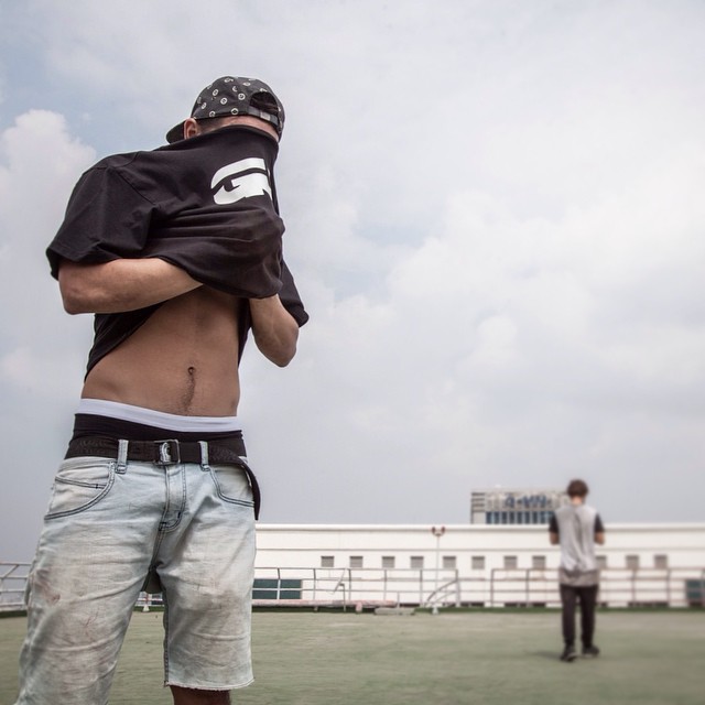 อนัน อันวา เปลือยทั้งตัว โชว์ Free Running