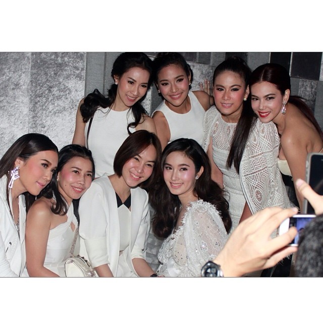 อั้ม แอมป์ พร้อมแก๊งเพื่อน เปิดตัว The Face Shop