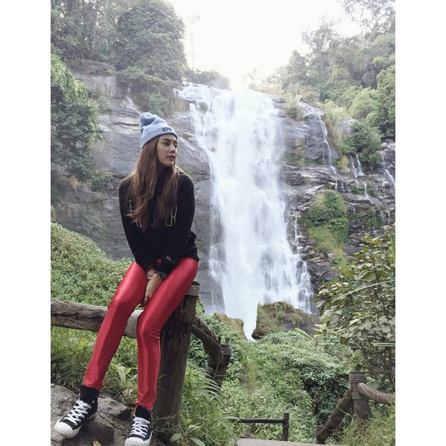 อุ้ม ลักขณา