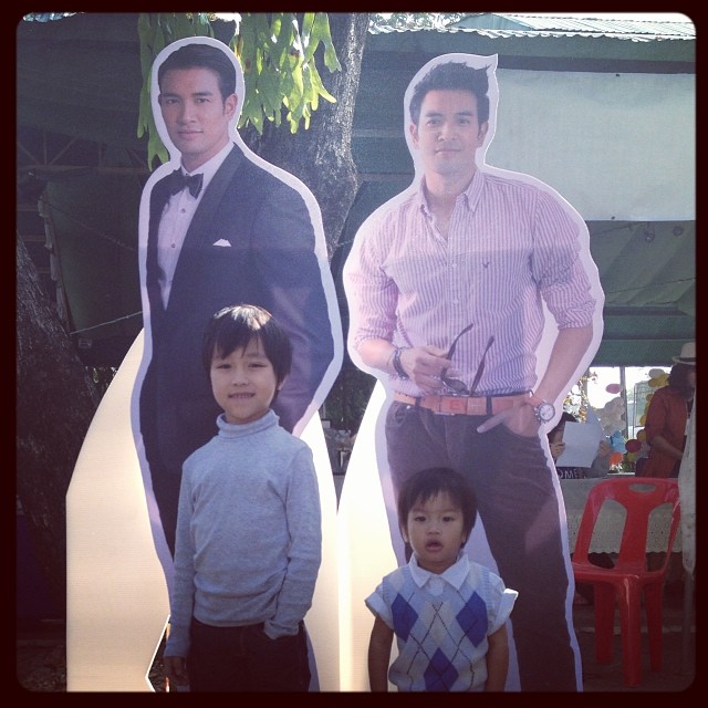 เกรท วรินทร บอม ธนิน ร่วมกิจกรรม จุฑาเทพ Charity ส่งความสุขให้น้องบ้านราชาวดี