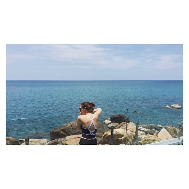 พลอย เฌอมาลย์ ชุดว่ายน้ำ