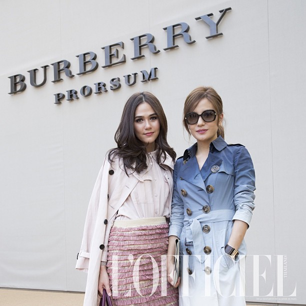 ชมพู่ อารยา ชมแฟชั่นของ Burberry