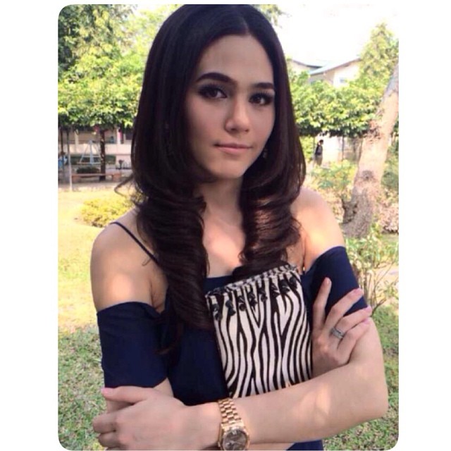 ชมพู่ อารยา