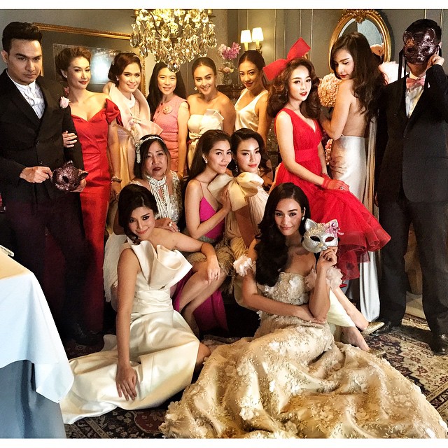 ครีม เปรมสินี จัดปาร์ตี้หน้ากากจิ้งจอก