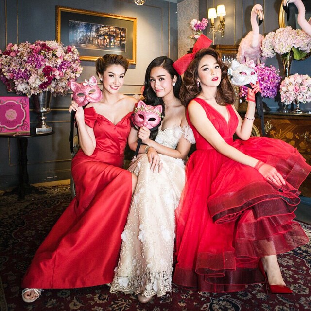 ครีม เปรมสินี จัดปาร์ตี้หน้ากากจิ้งจอก