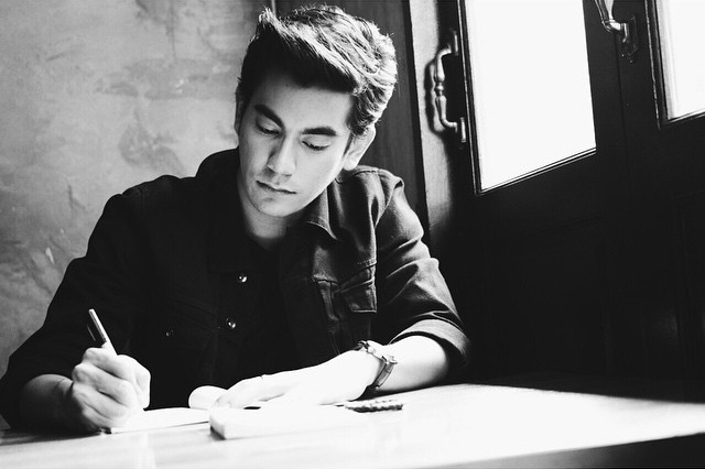 ฌอห์ณ เอสเธอร์