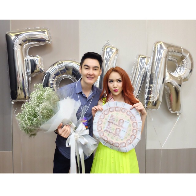 โฟร์ ศกลรัตน์