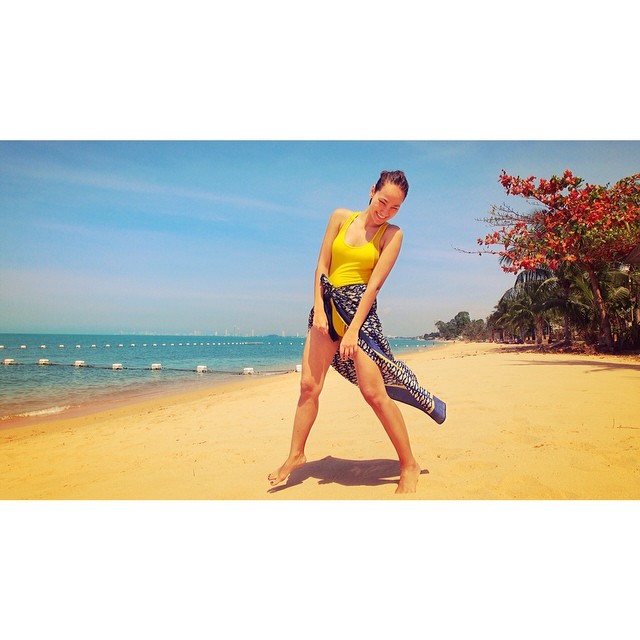 เจน เจนสุดา ในชุดว่าย