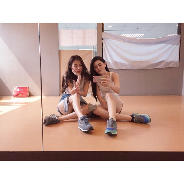 ใหม่ ดาวิกา ใบเฟิร์น พิมพ์ชนก โชว์สเต็ปแดนซ์สุดเซ็กซี่