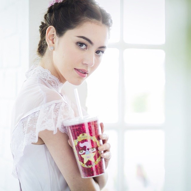 ใหม่ ดาวิกา