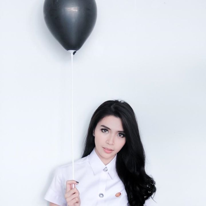 ประวัติ อี้ วิลาสินี นางสาวไทย 2557