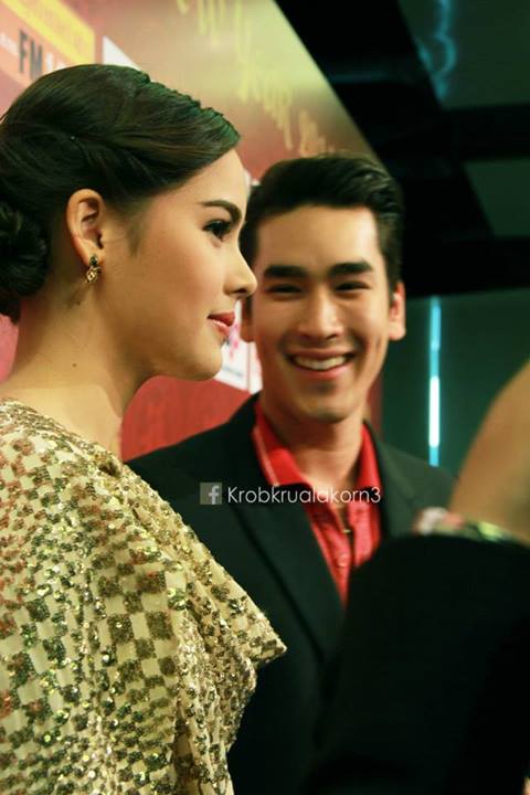 ณเดชน์ ญาญ่า ส่งมอบ ปฏิทินจีน