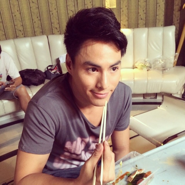 นาวิน ต้าร์ คิตตี้
