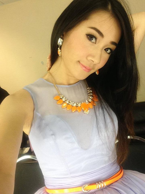 หนิม บอม