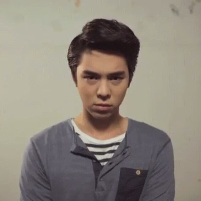 พีช พชร โพสต์รูปโชว์นิ้วกลางลง IG