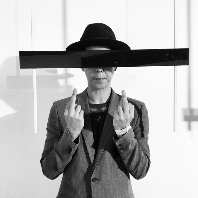 พีช พชร โพสต์รูปโชว์นิ้วกลางลง IG