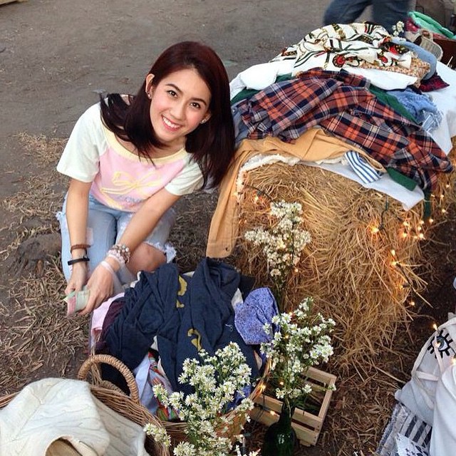 พลอย ภัทรากร ประวัติ