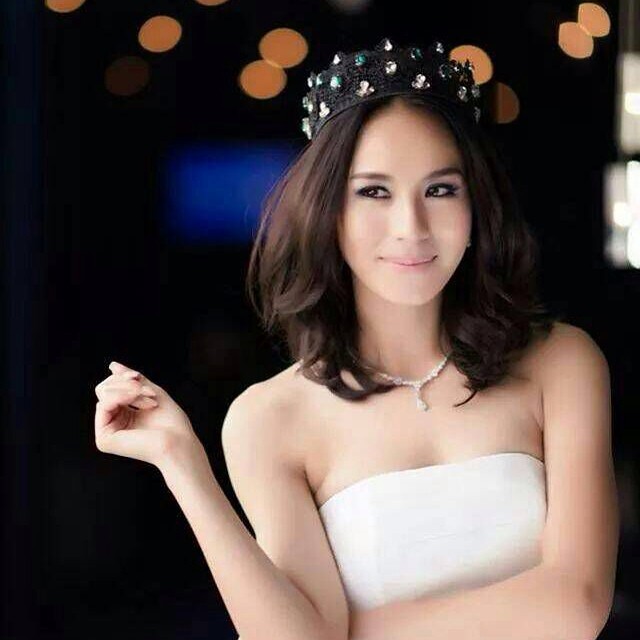 รถเมล์ คะนึงนิจ ตัดผมสั้น