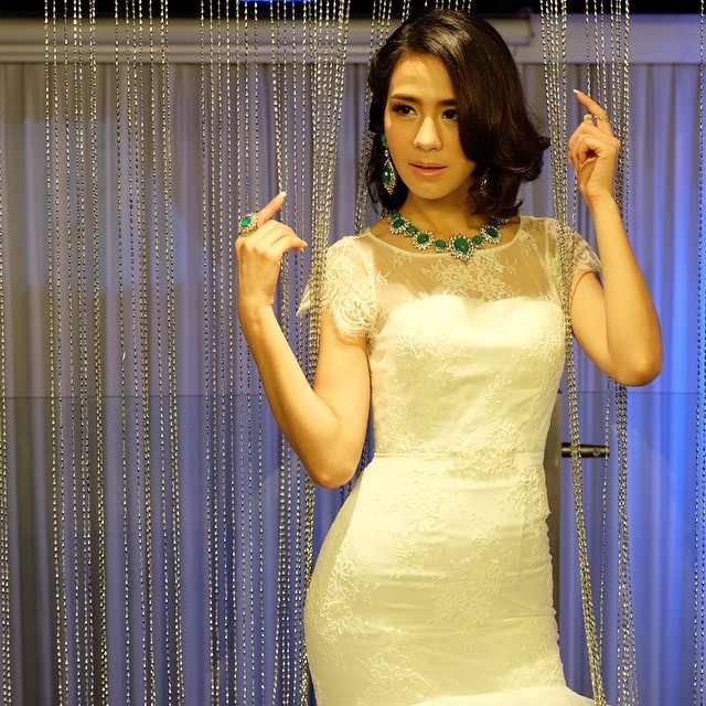 รถเมล์ คะนึงนิจ ตัดผมสั้น