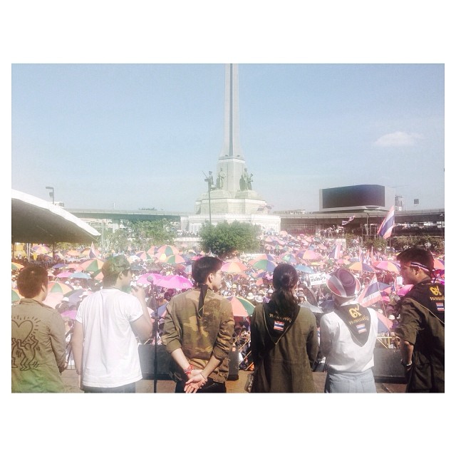 แตงโม ภัทรธิดา ดาราร่วมชุมนุม ปิดกรุงเทพ